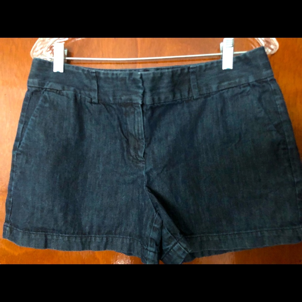 Ann Taylor LOFT 100% Cotton denim shorts - Size 8